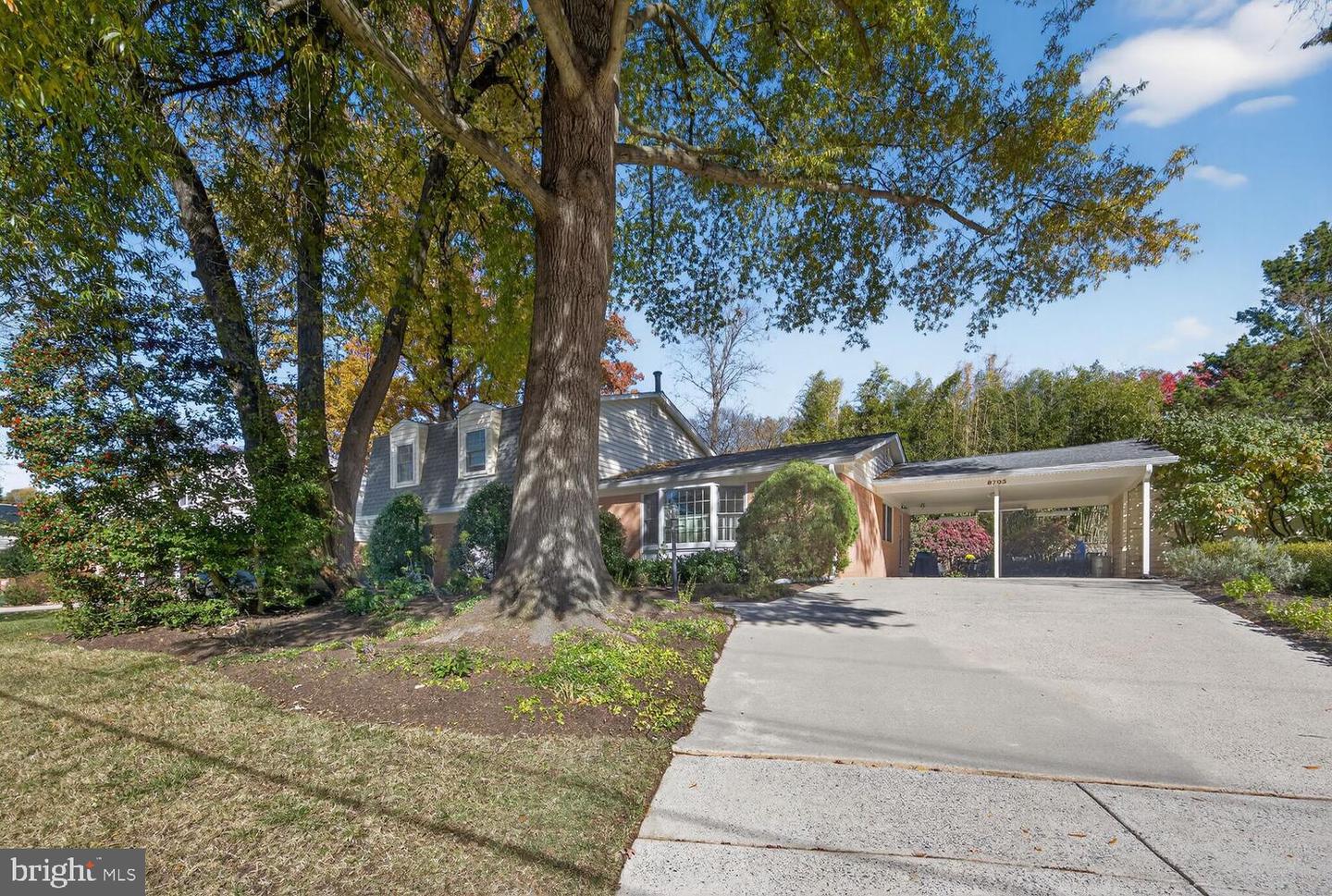 Potomac, Maryland, 20854, United States, 5 Bedrooms Bedrooms, ,4 BathroomsBathrooms,Residential,Active,1988709