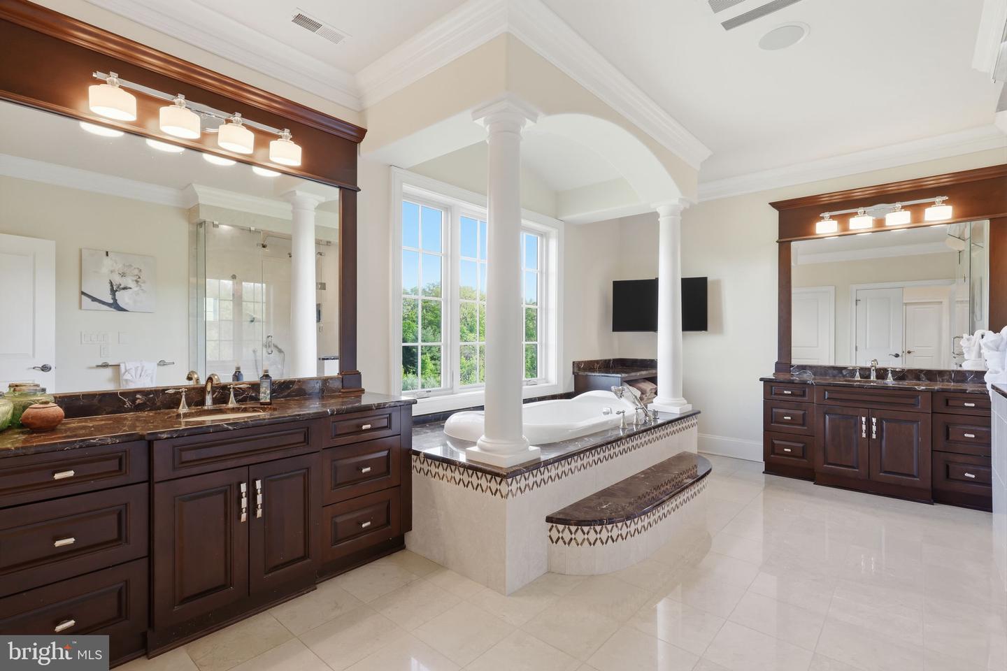 Newtown, Pennsylvania, 18940, United States, 5 Bedrooms Bedrooms, ,6 BathroomsBathrooms,Residential,Active,2044188