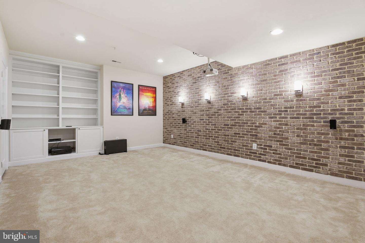 Clarksburg, Maryland, 20871, United States, 5 Bedrooms Bedrooms, ,5 BathroomsBathrooms,Residential,Contingent,2045769