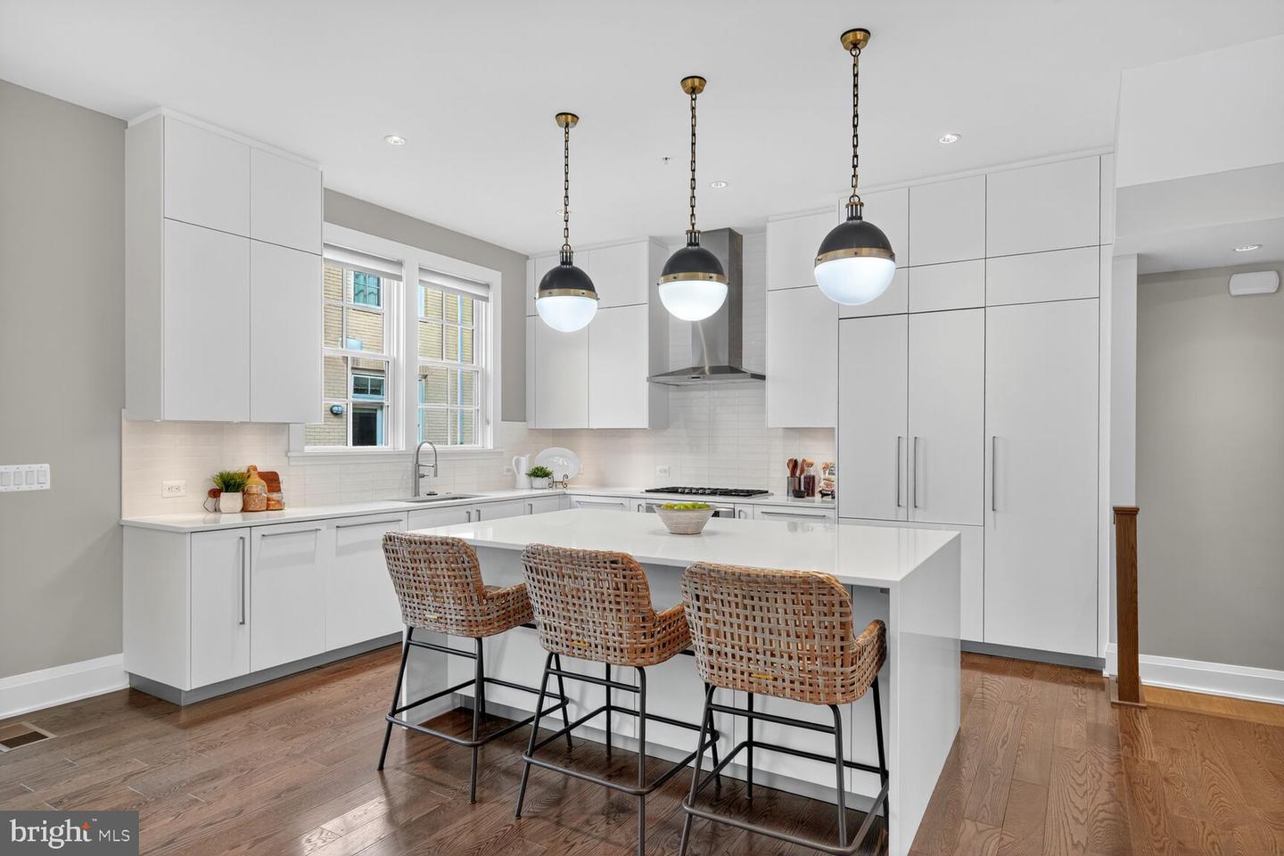 Alexandria, Virginia, 22314, United States, 4 Bedrooms Bedrooms, ,5 BathroomsBathrooms,Residential,Active,1959984