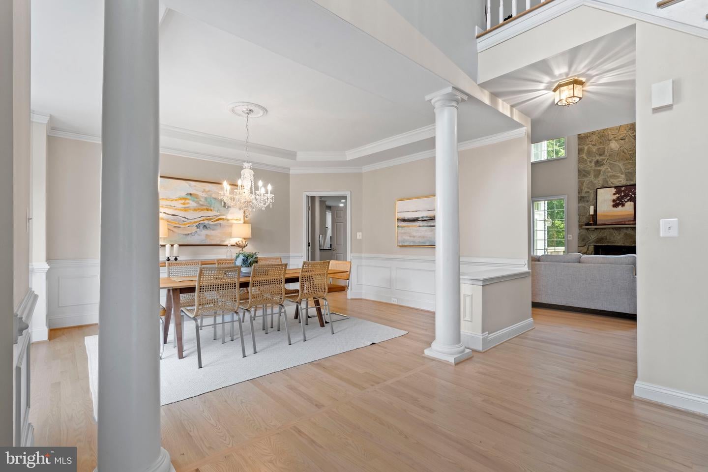 Oakton, Virginia, 22124, United States, 5 Bedrooms Bedrooms, ,5 BathroomsBathrooms,Residential,Active,1926902
