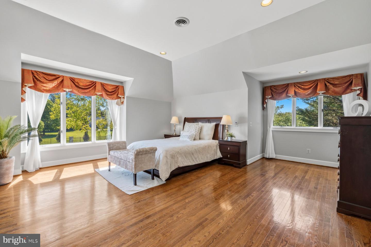 North Potomac, Maryland, 20878, United States, 5 Bedrooms Bedrooms, ,6 BathroomsBathrooms,Residential,Active,2045699