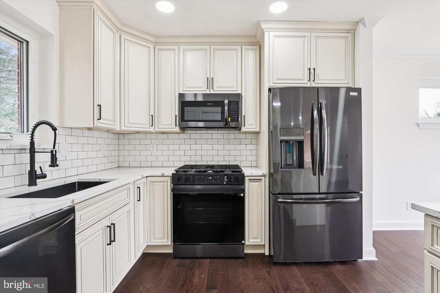 Arlington, Virginia, 22207, United States, 3 Bedrooms Bedrooms, ,3 BathroomsBathrooms,Residential,Active,2012923