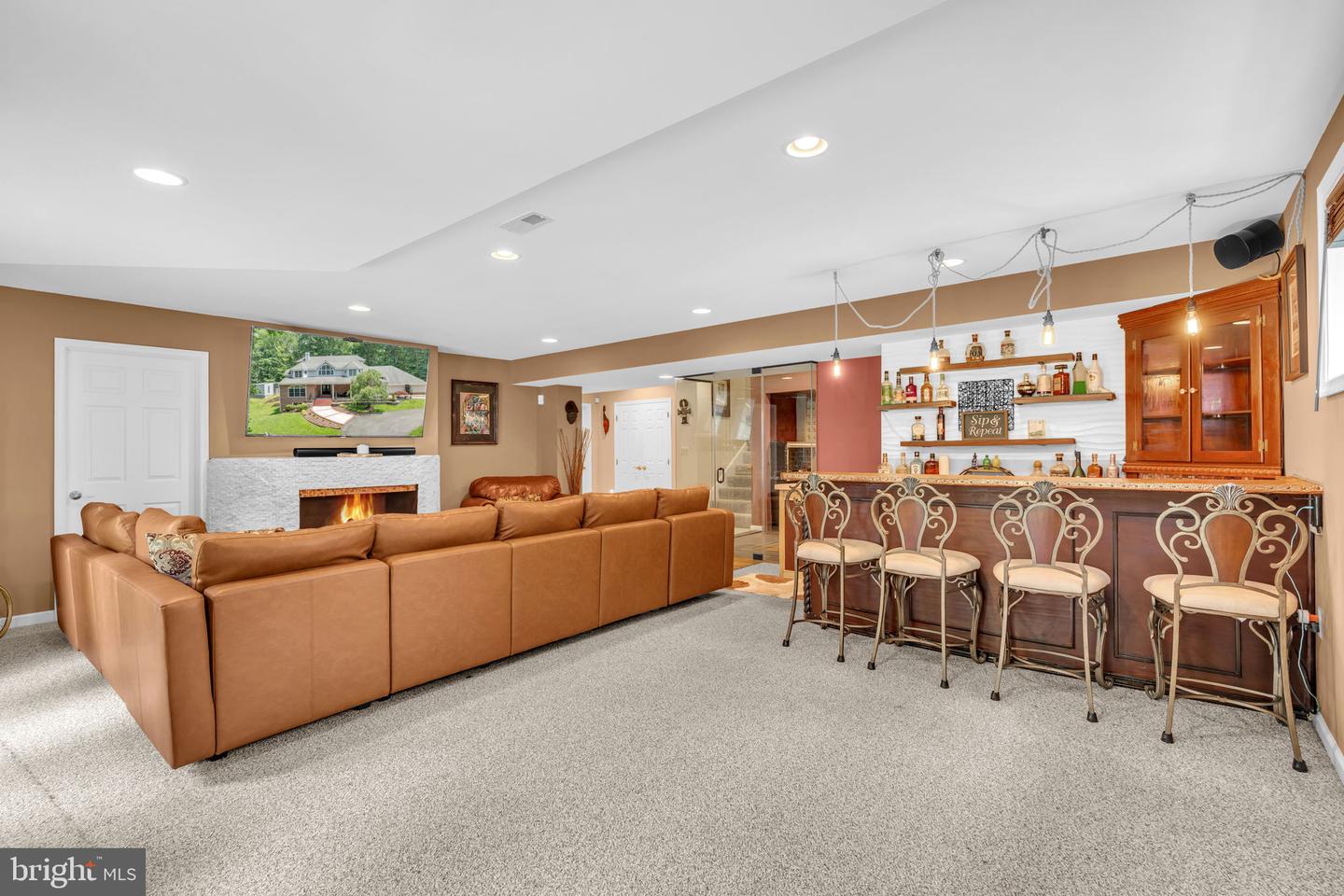 Dunkirk, Maryland, 20754, United States, 6 Bedrooms Bedrooms, ,7 BathroomsBathrooms,Residential,Active,1952077