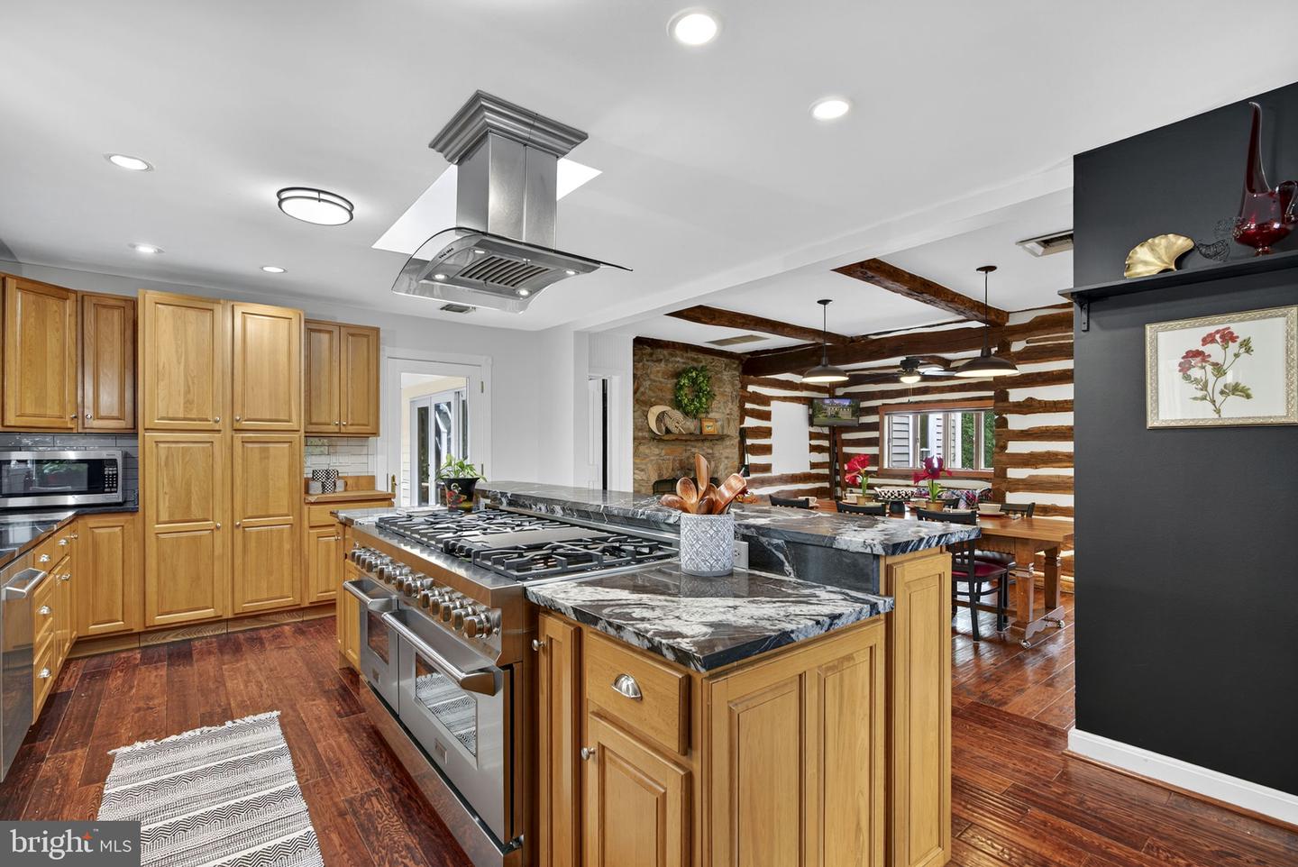 Lovettsville, Virginia, 20180, United States, ,2 BathroomsBathrooms,Residential,Active,1954034