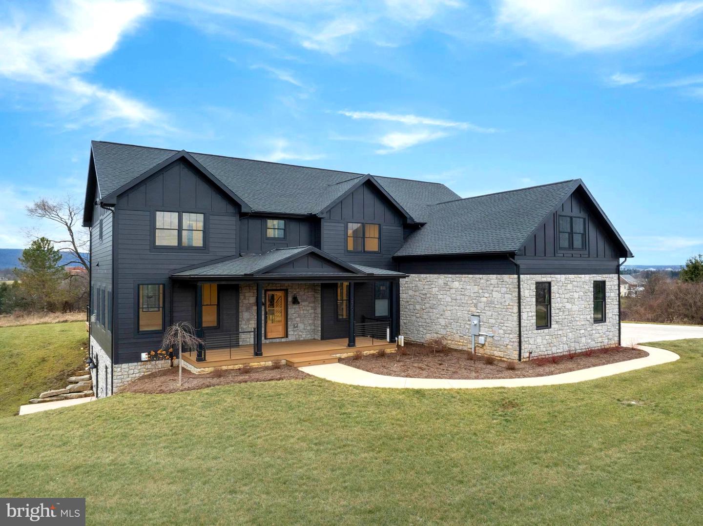 State College, Pennsylvania, 16801, United States, 5 Bedrooms Bedrooms, ,5 BathroomsBathrooms,Residential,Active,2010175