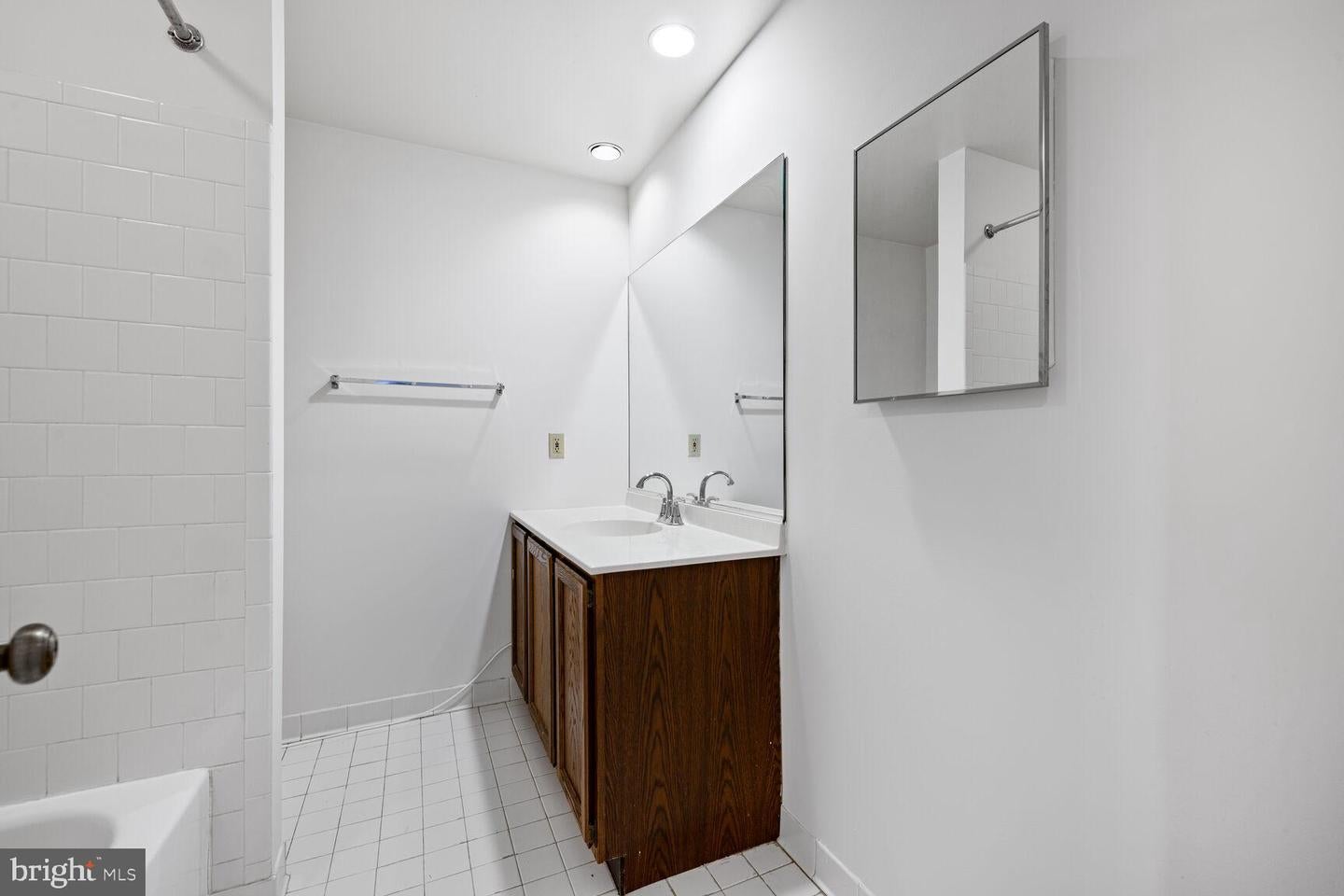 Potomac, Maryland, 20854, United States, 6 Bedrooms Bedrooms, ,6 BathroomsBathrooms,Residential,Active,1823958