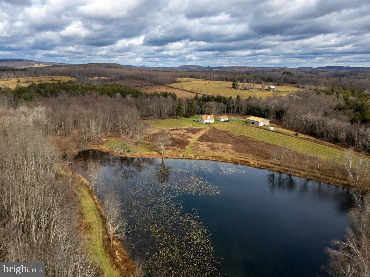 Waymart, Pennsylvania, 18472, United States, 4 Bedrooms Bedrooms, ,2 BathroomsBathrooms,Residential,Active,2007156