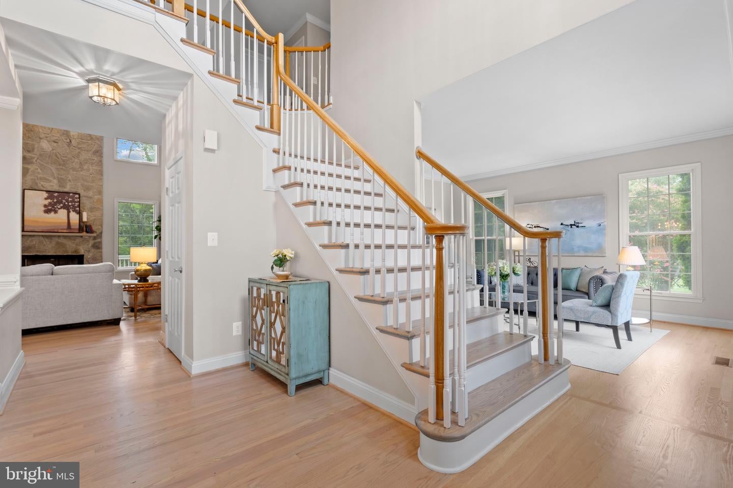 Oakton, Virginia, 22124, United States, 5 Bedrooms Bedrooms, ,5 BathroomsBathrooms,Residential,Active,1926902