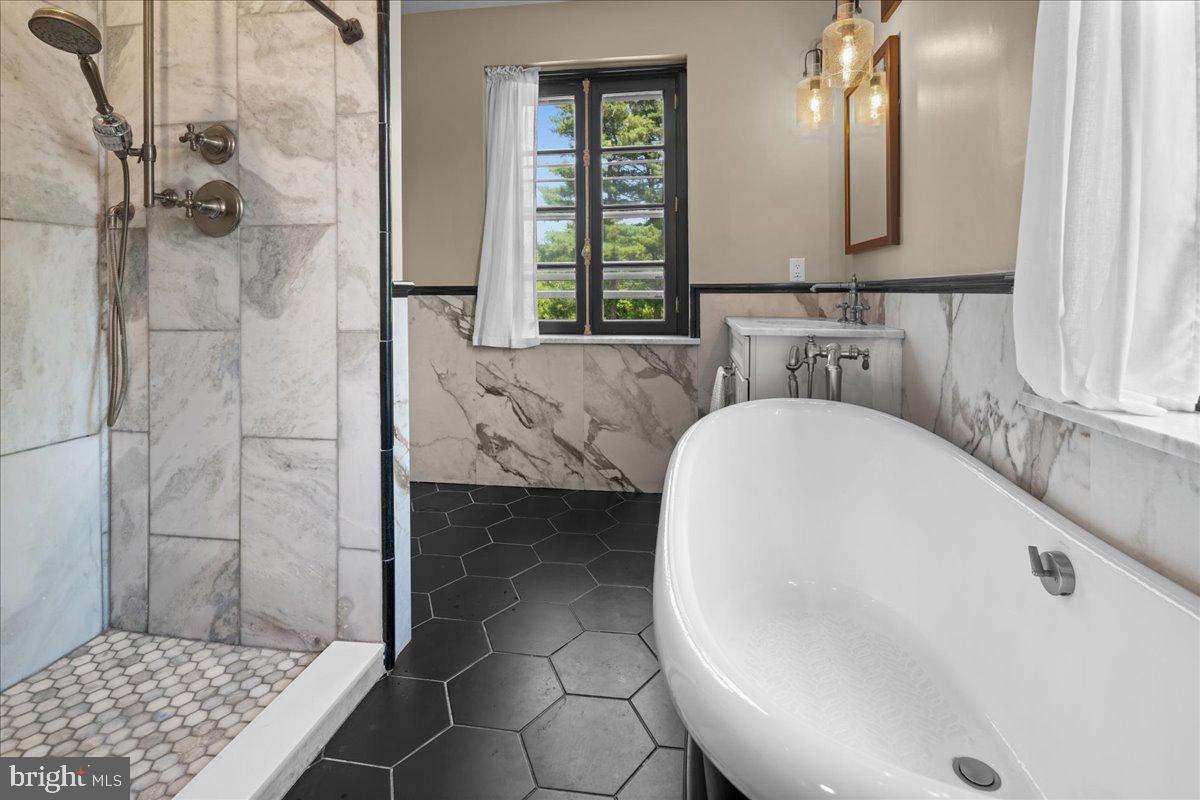 Princeton, New Jersey, 08540, United States, 6 Bedrooms Bedrooms, ,7 BathroomsBathrooms,Residential,Active,2011847