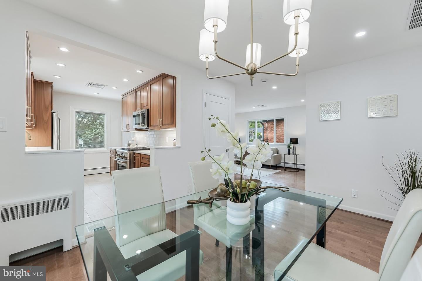 Arlington, Virginia, 22204, United States, 4 Bedrooms Bedrooms, ,3 BathroomsBathrooms,Residential,Active,2045018