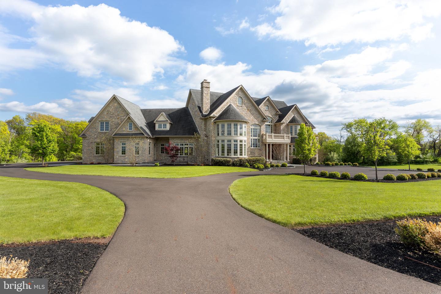 Perched at the pinnacle of an exclusive Upper Makefield Township encla – image 89