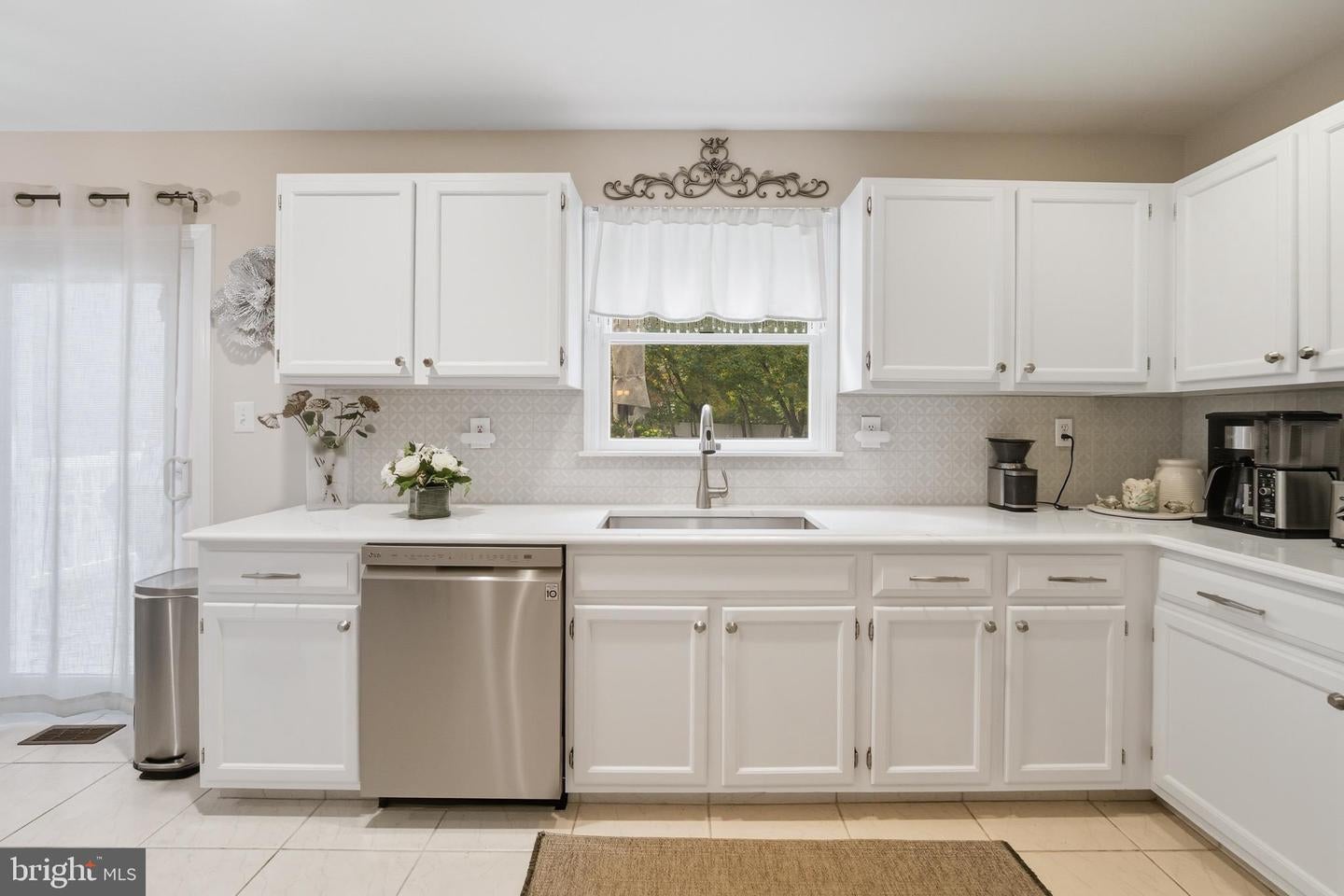 Monroe Township, New Jersey, 08831, United States, 4 Bedrooms Bedrooms, ,3 BathroomsBathrooms,Residential,Active,1962243