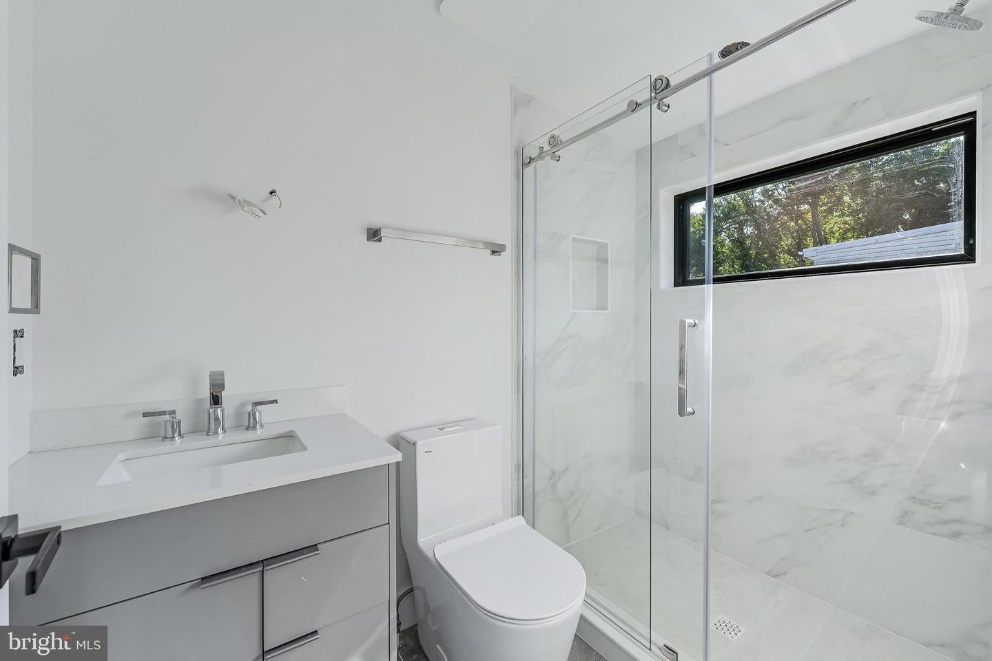 Falls Church, Virginia, 22042, United States, 6 Bedrooms Bedrooms, ,6 BathroomsBathrooms,Residential,Active,1989772