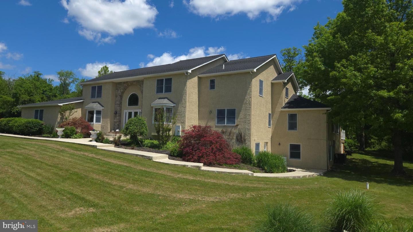 Collegeville, Pennsylvania, 19426, United States, 6 Bedrooms Bedrooms, ,5 BathroomsBathrooms,Residential,Active,2018175