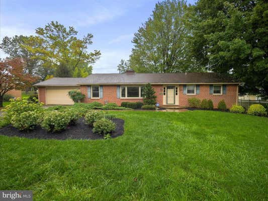 202 SHERWOOD DR, CHAMBERSBURG, PA 17202 - Image 1