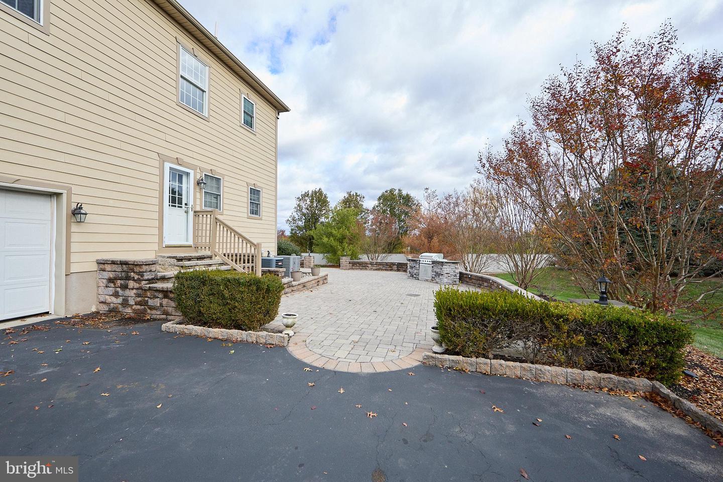 Blue Bell, Pennsylvania, 19422, United States, 4 Bedrooms Bedrooms, ,6 BathroomsBathrooms,Residential,Active,2008012