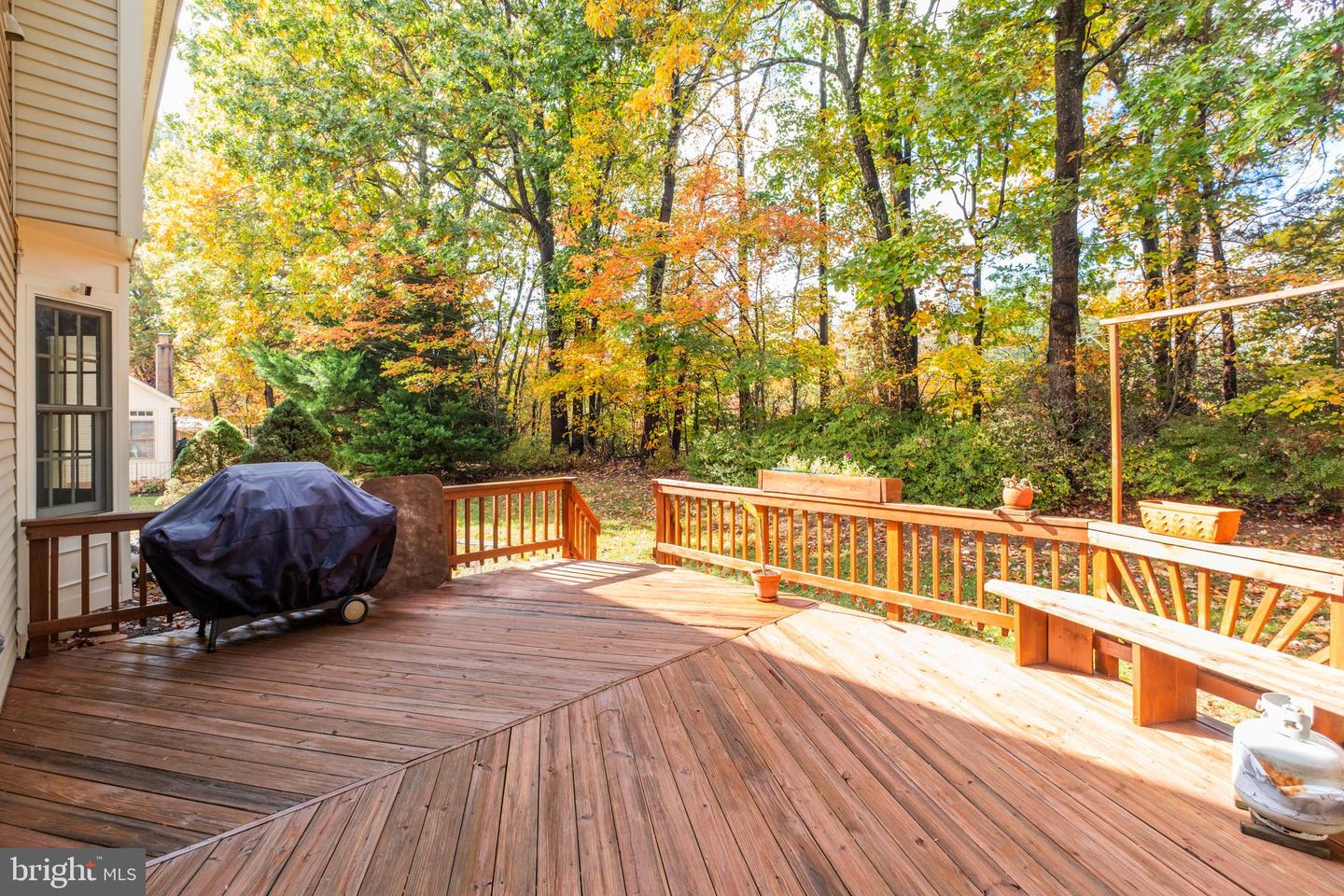 Fairfax Station, Virginia, 22039, United States, 4 Bedrooms Bedrooms, ,4 BathroomsBathrooms,Residential,Active,1988427