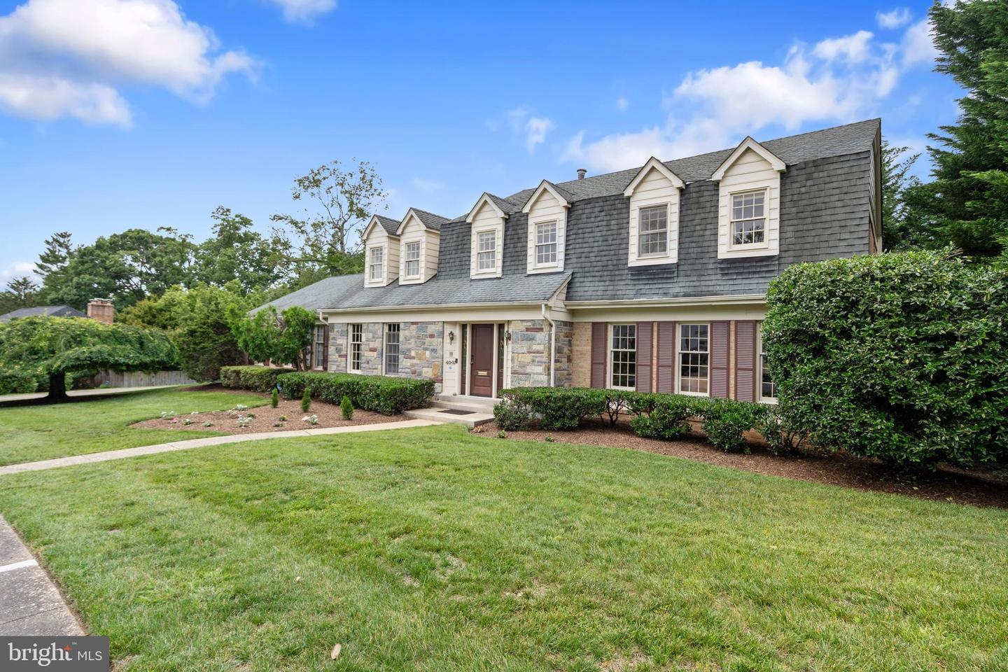 Arlington, Virginia, 22207, United States, 5 Bedrooms Bedrooms, ,4 BathroomsBathrooms,Residential,Active,1843845