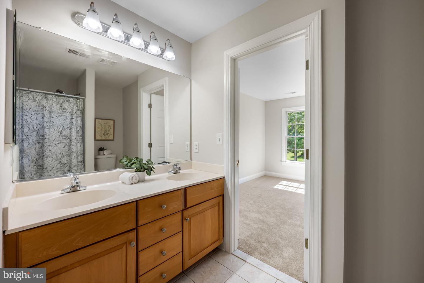 Ellicott City, Maryland, 21042, United States, 5 Bedrooms Bedrooms, ,5 BathroomsBathrooms,Residential,Pending,2045798