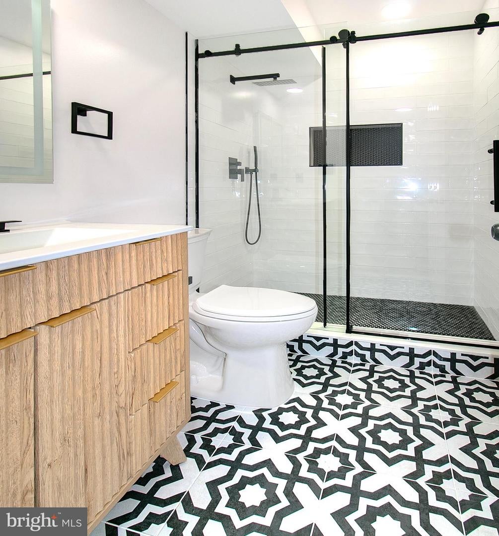 Ashburn, Virginia, 20147, United States, 5 Bedrooms Bedrooms, ,4 BathroomsBathrooms,Residential,Active,1988483