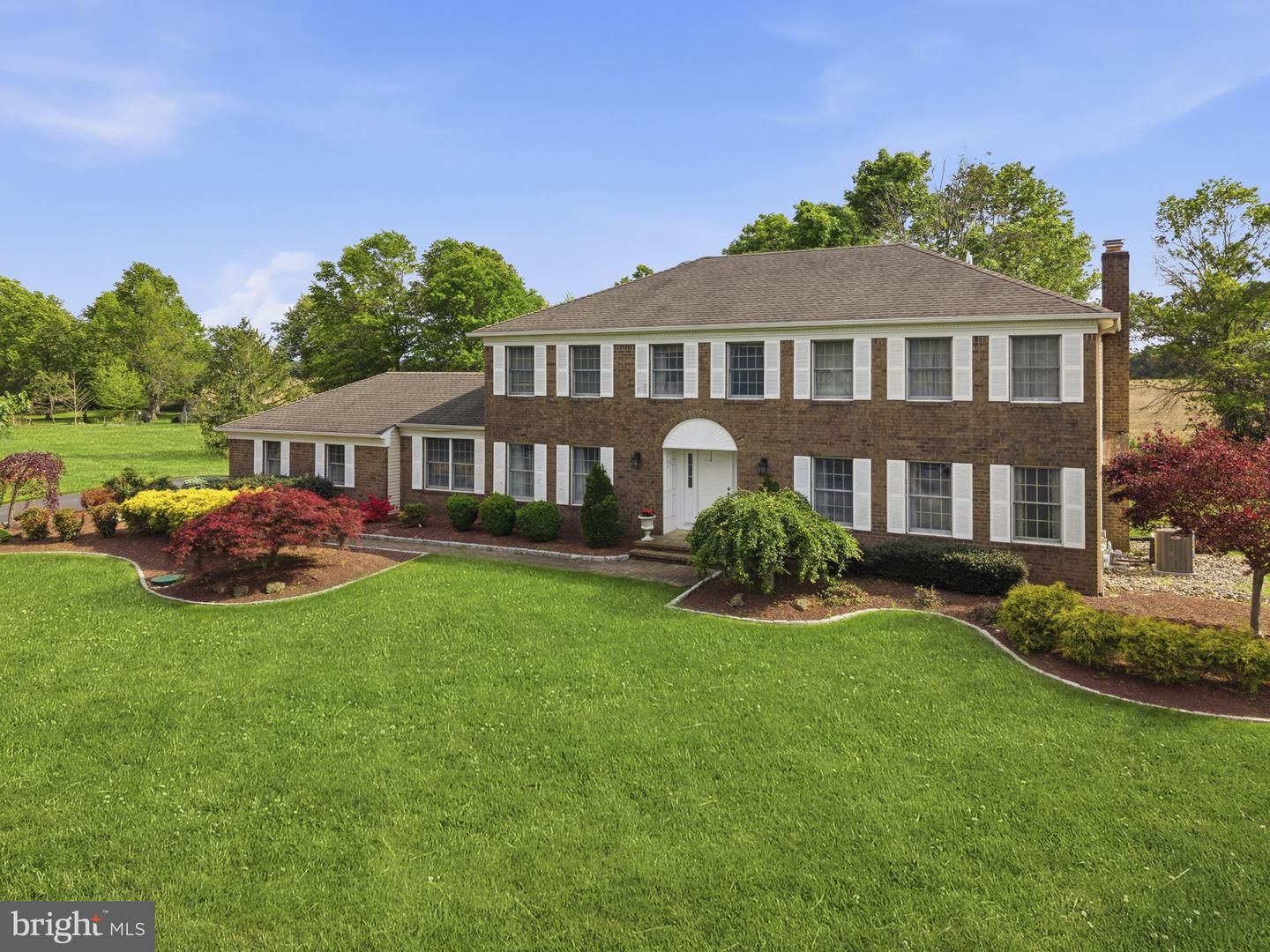 Princeton Junction, New Jersey, 08550, United States, 4 Bedrooms Bedrooms, ,3 BathroomsBathrooms,Residential,Contingent,2045693