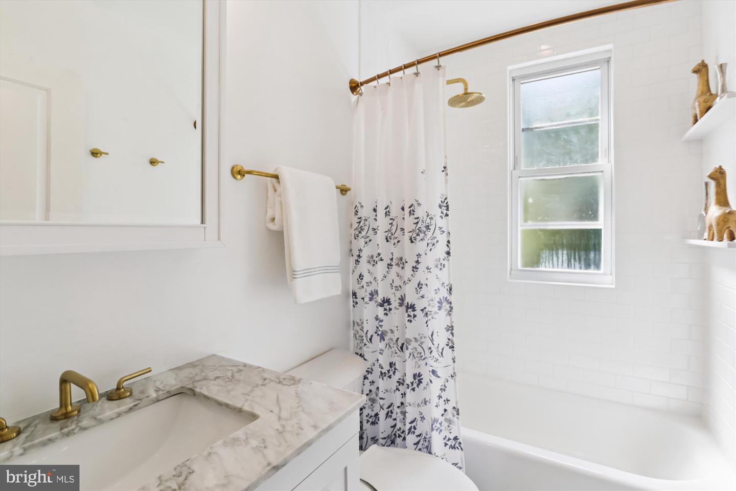 Washington, District Of Columbia, 20011, United States, 4 Bedrooms Bedrooms, ,4 BathroomsBathrooms,Residential,Active,1936099
