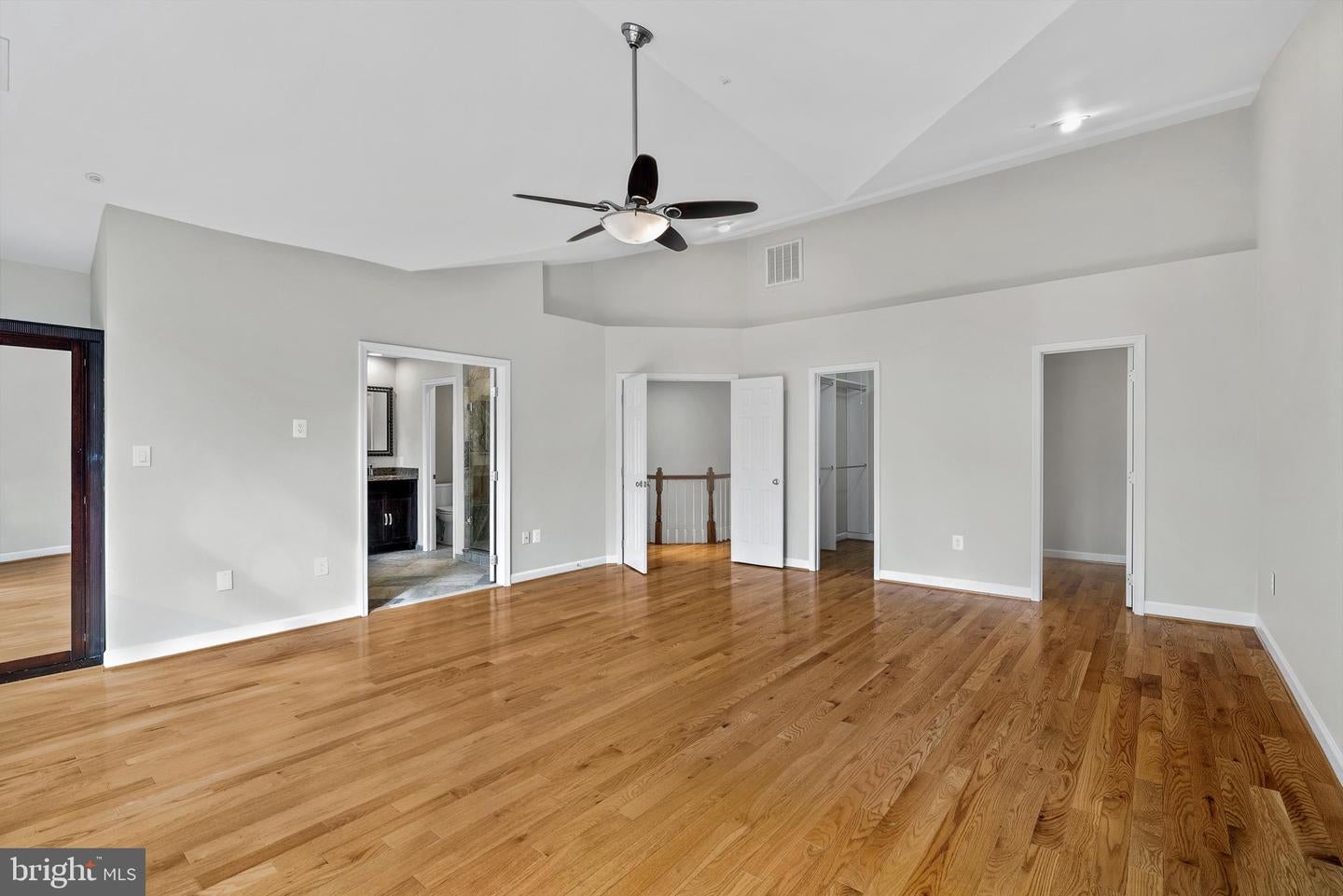 Potomac, Maryland, 20854, United States, 4 Bedrooms Bedrooms, ,4 BathroomsBathrooms,Residential,Active,1973311