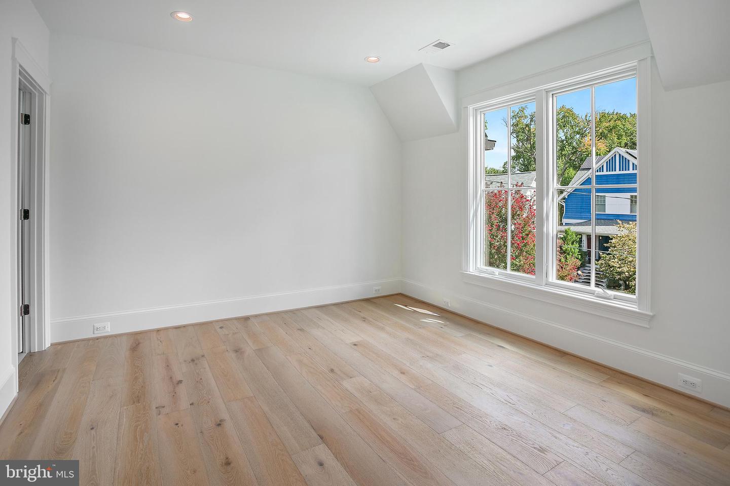 Arlington, Virginia, 22201, United States, 7 Bedrooms Bedrooms, ,8 BathroomsBathrooms,Residential,Active,1944105