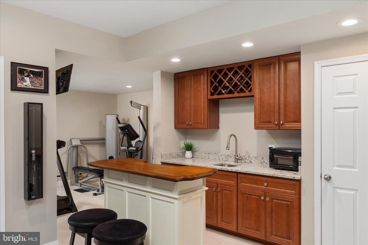 Haymarket, Virginia, 20169, United States, 5 Bedrooms Bedrooms, ,5 BathroomsBathrooms,Residential,Pending,2045778