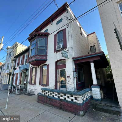 32 W QUEEN ST, CHAMBERSBURG, PA 17201 - Image 1