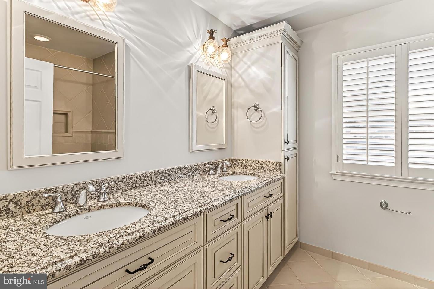 Falls Church, Virginia, 22042, United States, 4 Bedrooms Bedrooms, ,5 BathroomsBathrooms,Residential,Active,1988475