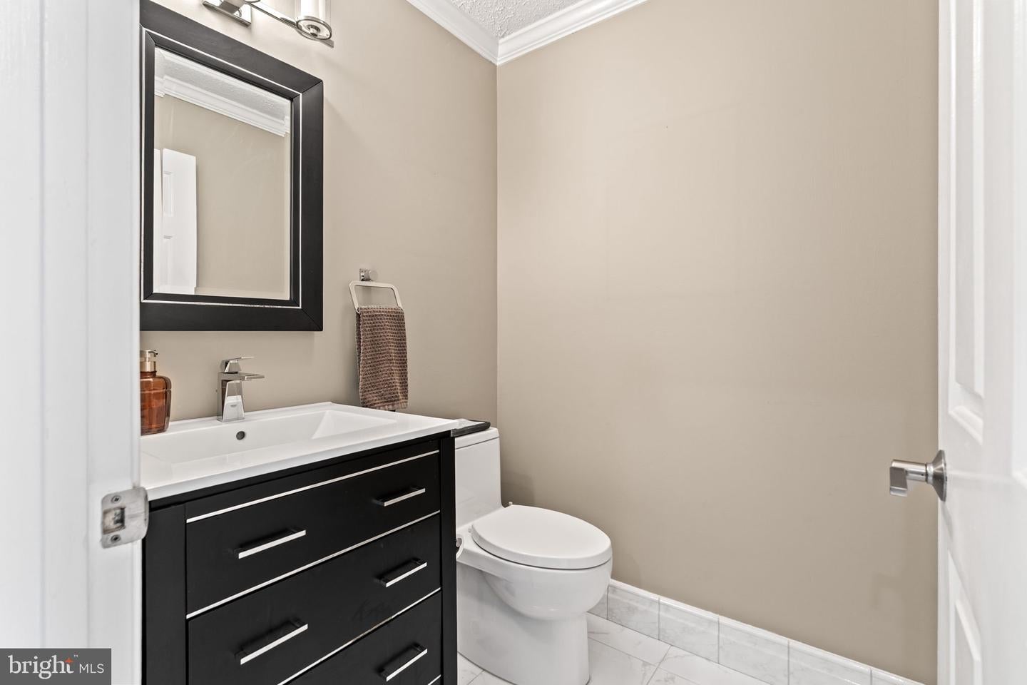 Reston, Virginia, 20191, United States, 3 Bedrooms Bedrooms, ,3 BathroomsBathrooms,Residential,Active,2044995