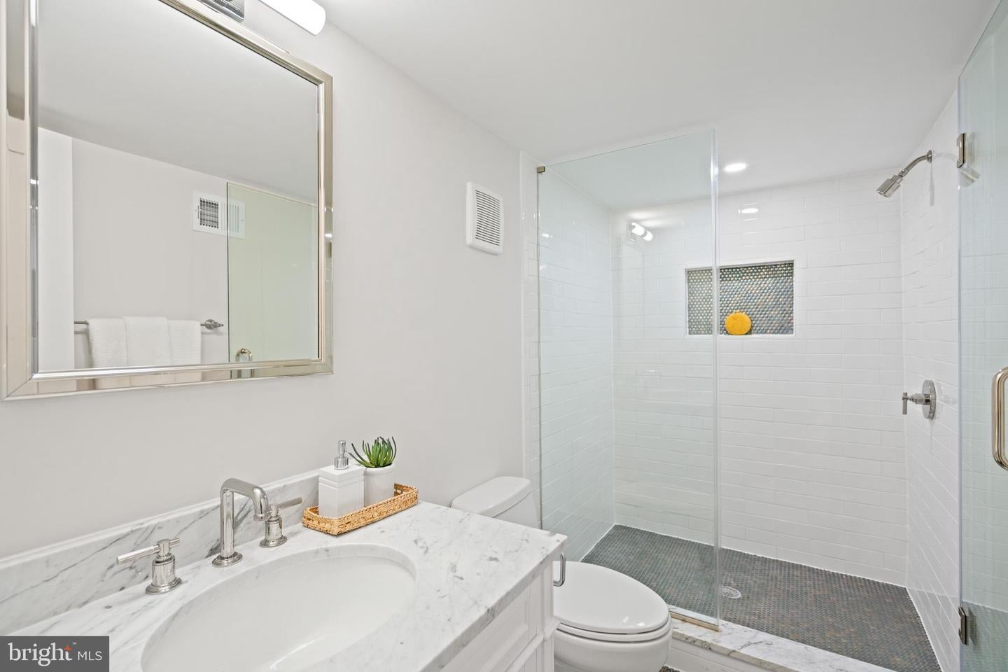 Washington, District Of Columbia, 20016, United States, 6 Bedrooms Bedrooms, ,8 BathroomsBathrooms,Residential,Active,1934802