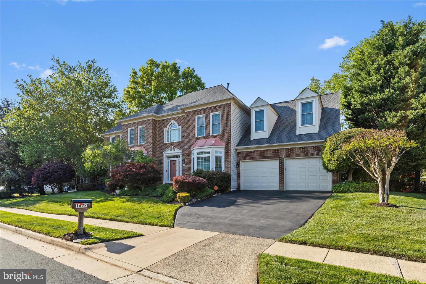 Centreville, Virginia, 20121, United States, 4 Bedrooms Bedrooms, ,3 BathroomsBathrooms,Residential,Contingent,2045785