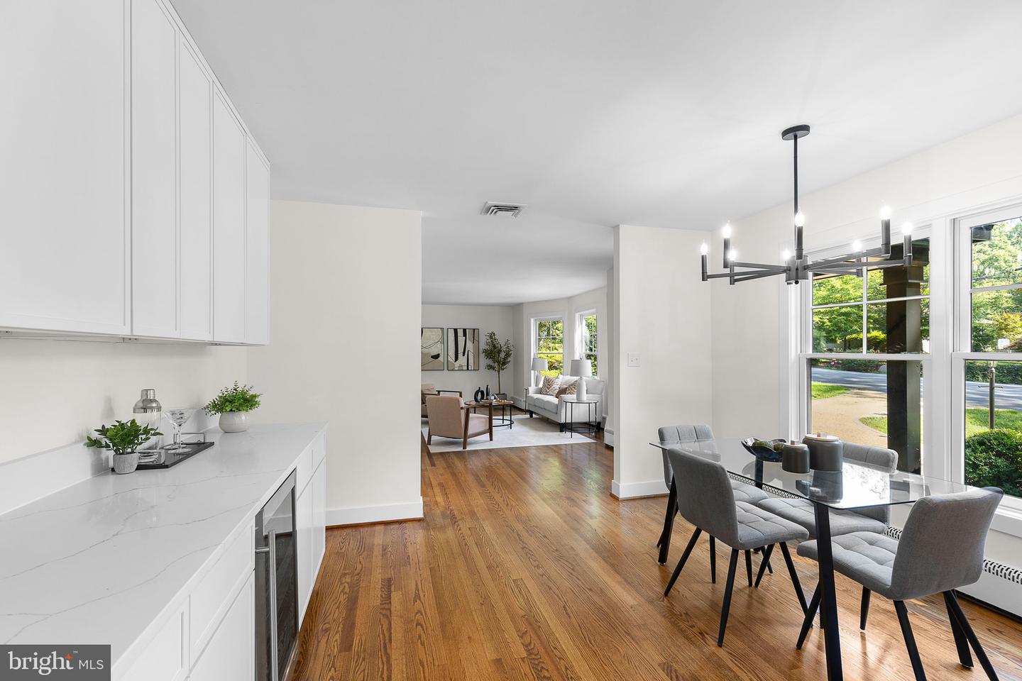 Falls Church, Virginia, 22044, United States, 4 Bedrooms Bedrooms, ,3 BathroomsBathrooms,Residential,Active,1894525