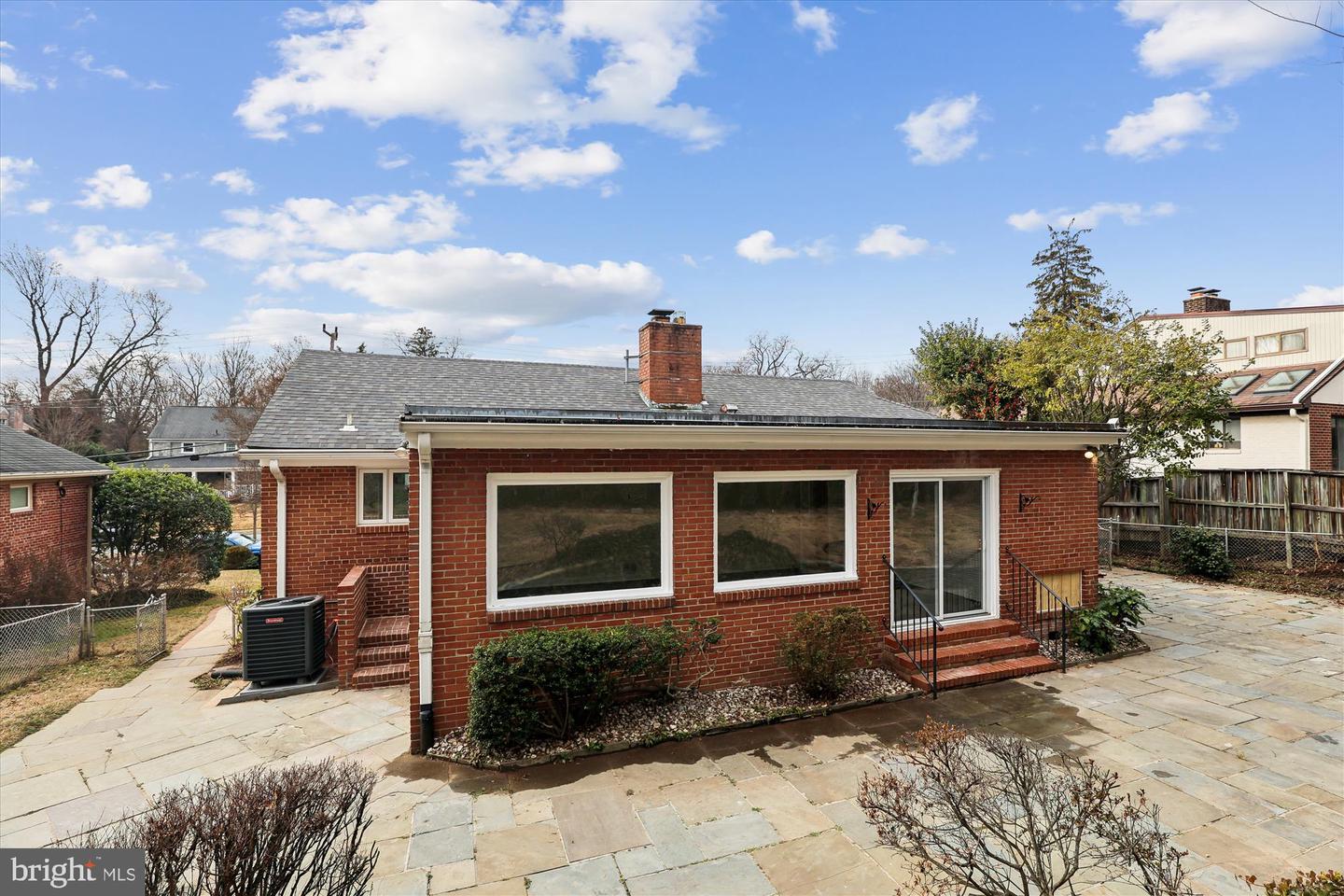 Arlington, Virginia, 22207, United States, 3 Bedrooms Bedrooms, ,3 BathroomsBathrooms,Residential,Active,2012923