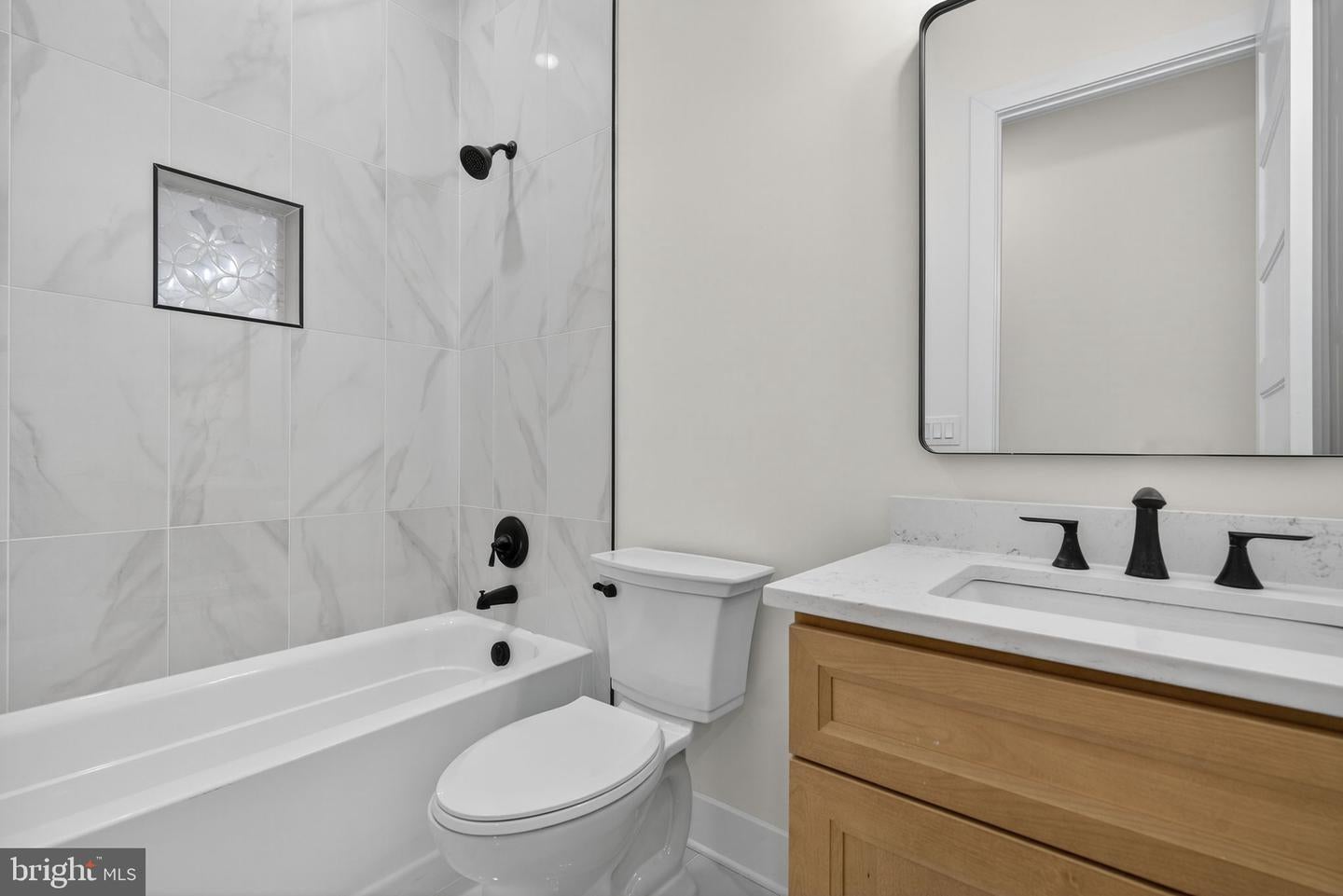 Warrenton, Virginia, 20187, United States, 5 Bedrooms Bedrooms, ,6 BathroomsBathrooms,Residential,Active,2006968