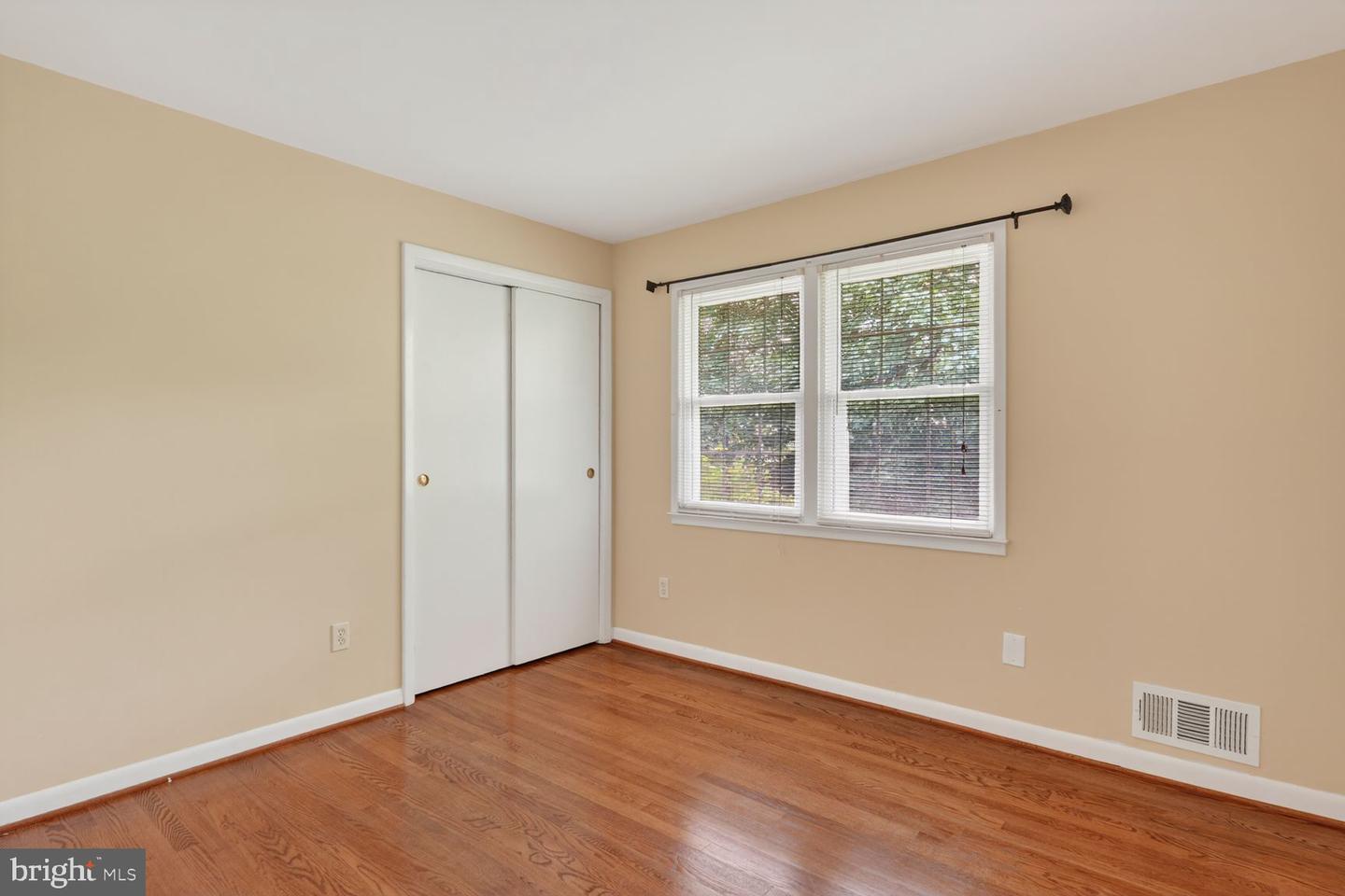 Falls Church, Virginia, 22043, United States, 4 Bedrooms Bedrooms, ,3 BathroomsBathrooms,Residential,Active,2045048