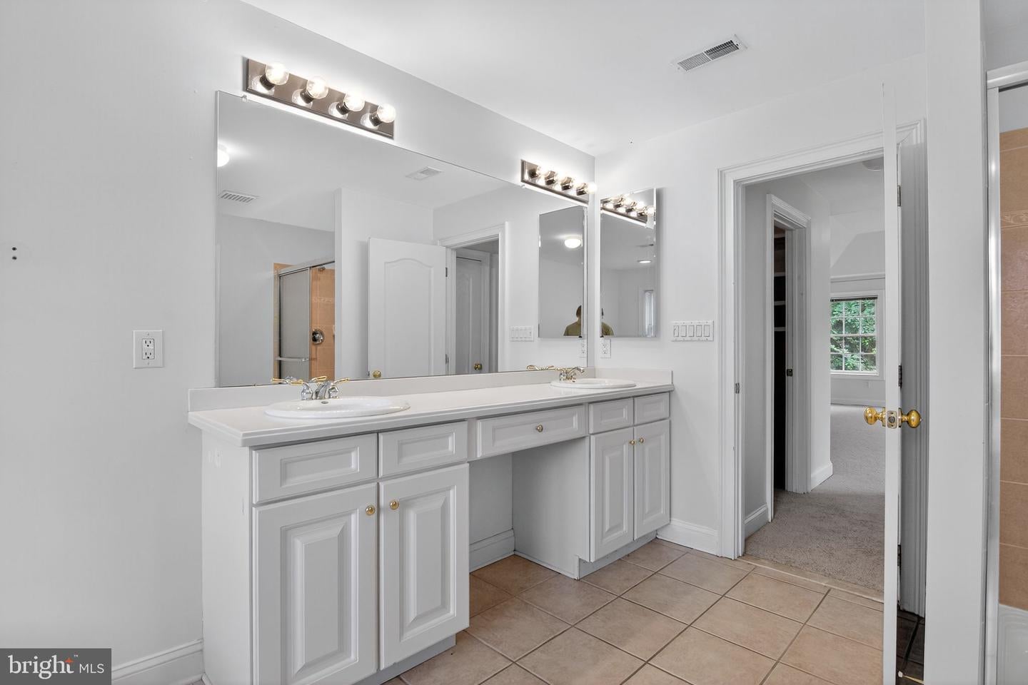 Yardley, Pennsylvania, 19067, United States, 5 Bedrooms Bedrooms, ,4 BathroomsBathrooms,Residential,Active,1920238