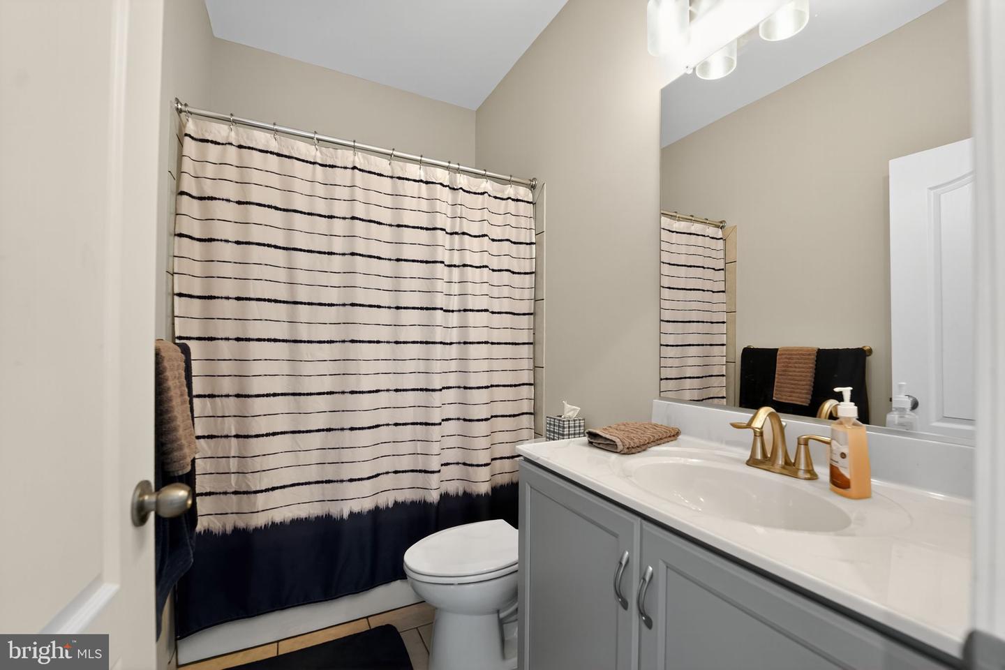 Middle River, Maryland, 21220, United States, 5 Bedrooms Bedrooms, ,5 BathroomsBathrooms,Residential,Active,1965821