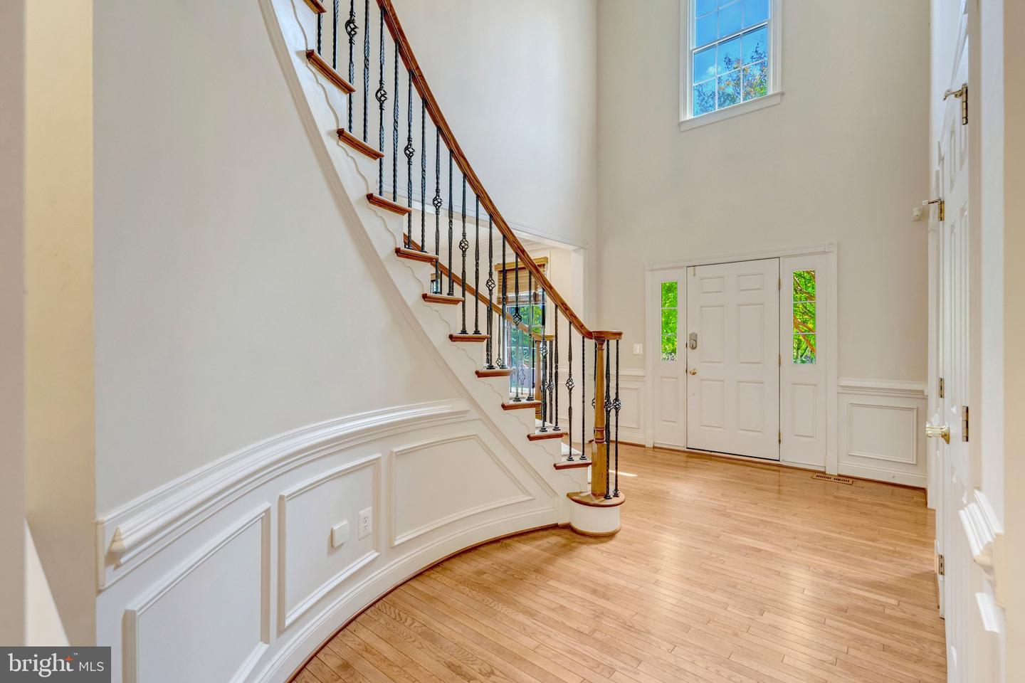 Haymarket, Virginia, 20169, United States, 5 Bedrooms Bedrooms, ,5 BathroomsBathrooms,Residential,Pending,2031766