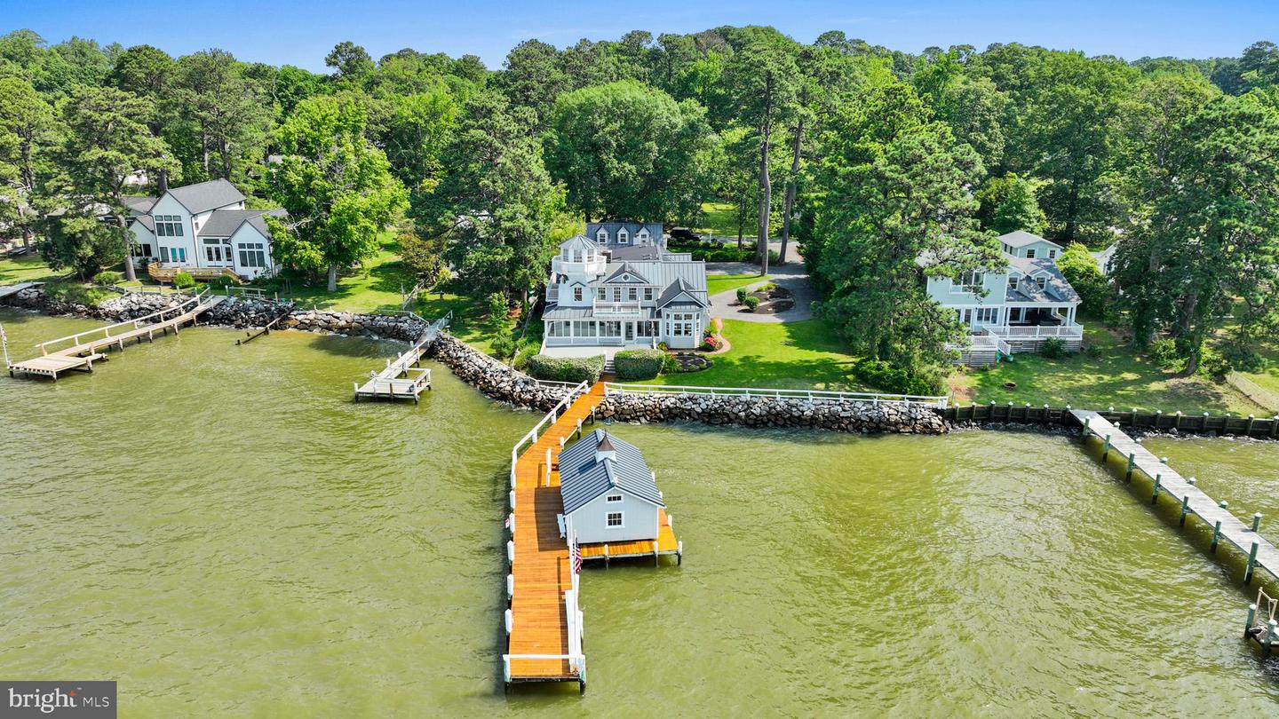 Cobb Island, Maryland, 20625, United States, 6 Bedrooms Bedrooms, ,6 BathroomsBathrooms,Residential,Contingent,1849506