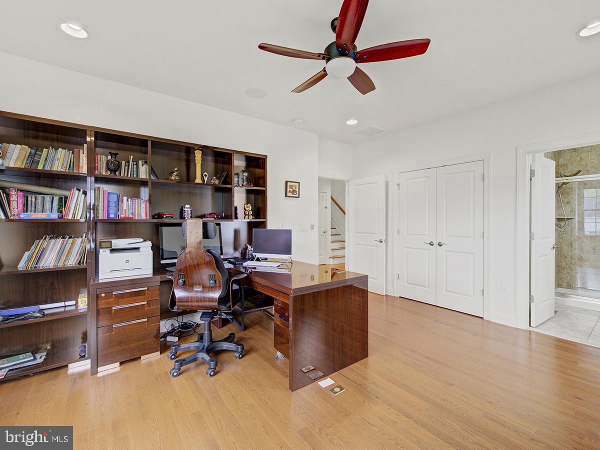 Monmouth Junction, New Jersey, 08852, United States, 5 Bedrooms Bedrooms, ,6 BathroomsBathrooms,Residential,Active,1820314