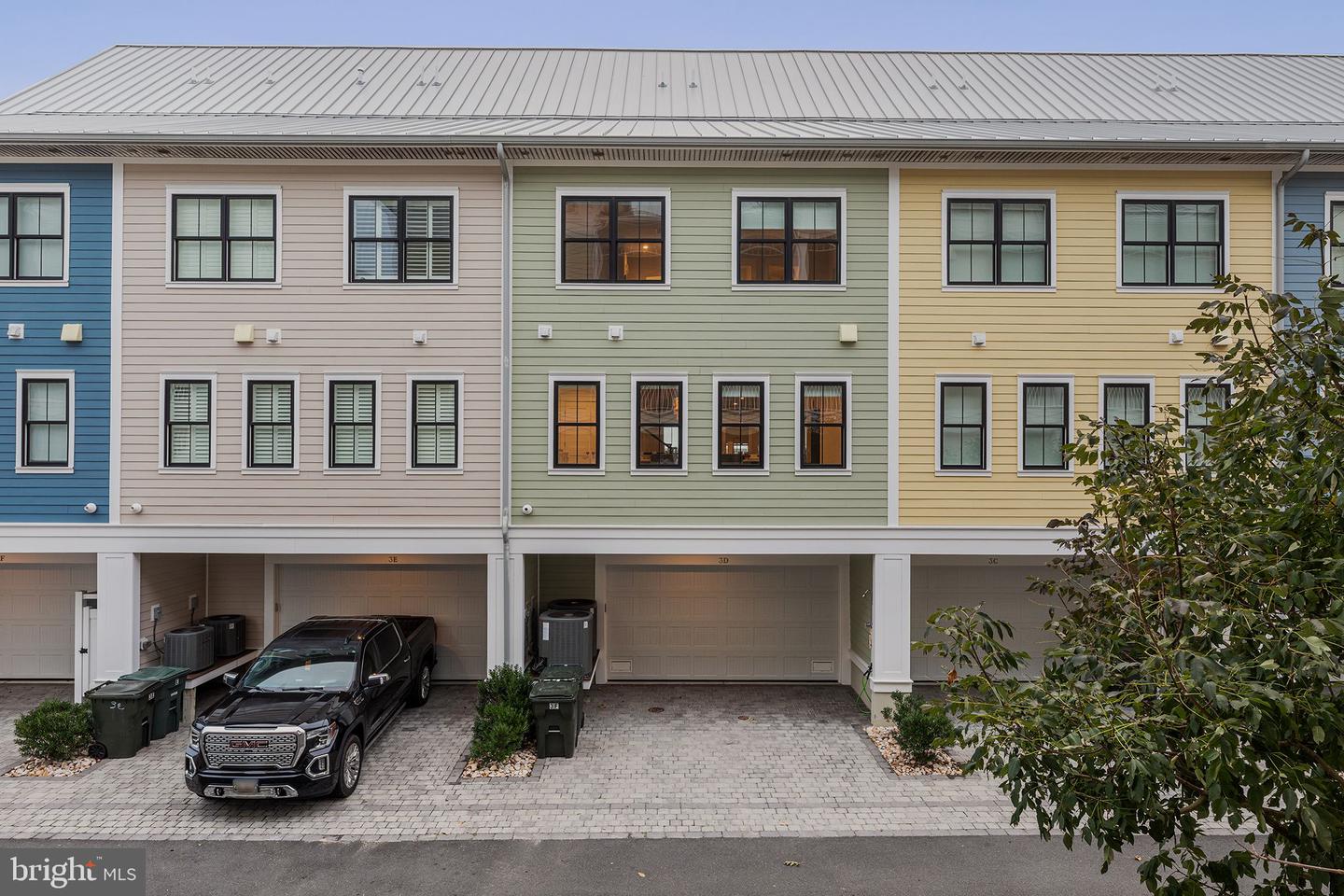 Ocean City, Maryland, 21842, United States, 4 Bedrooms Bedrooms, ,6 BathroomsBathrooms,Residential,Active,1972177