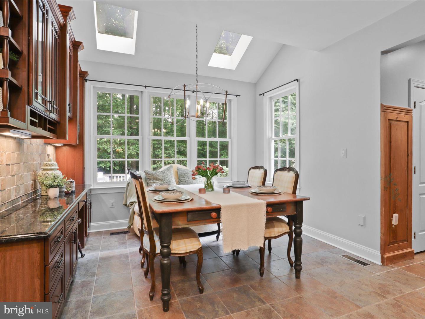 Fairfax Station, Virginia, 22039, United States, 5 Bedrooms Bedrooms, ,5 BathroomsBathrooms,Residential,Active,1943756
