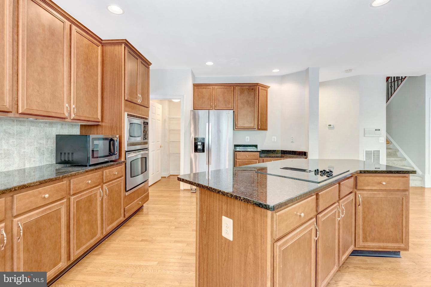 Haymarket, Virginia, 20169, United States, 5 Bedrooms Bedrooms, ,5 BathroomsBathrooms,Residential,Pending,2031766