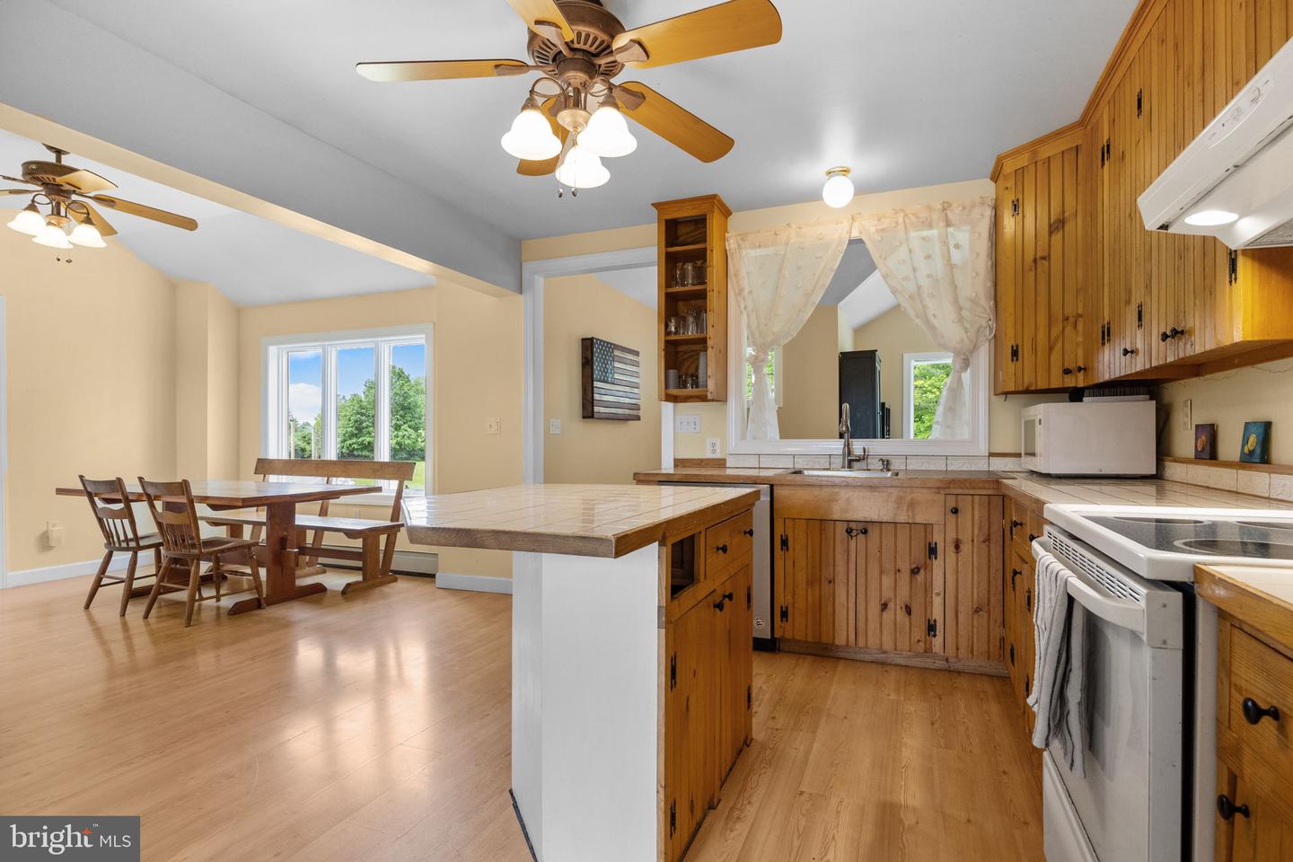 Lambertville, New Jersey, 08530, United States, 6 Bedrooms Bedrooms, ,5 BathroomsBathrooms,Residential,Active,1843838