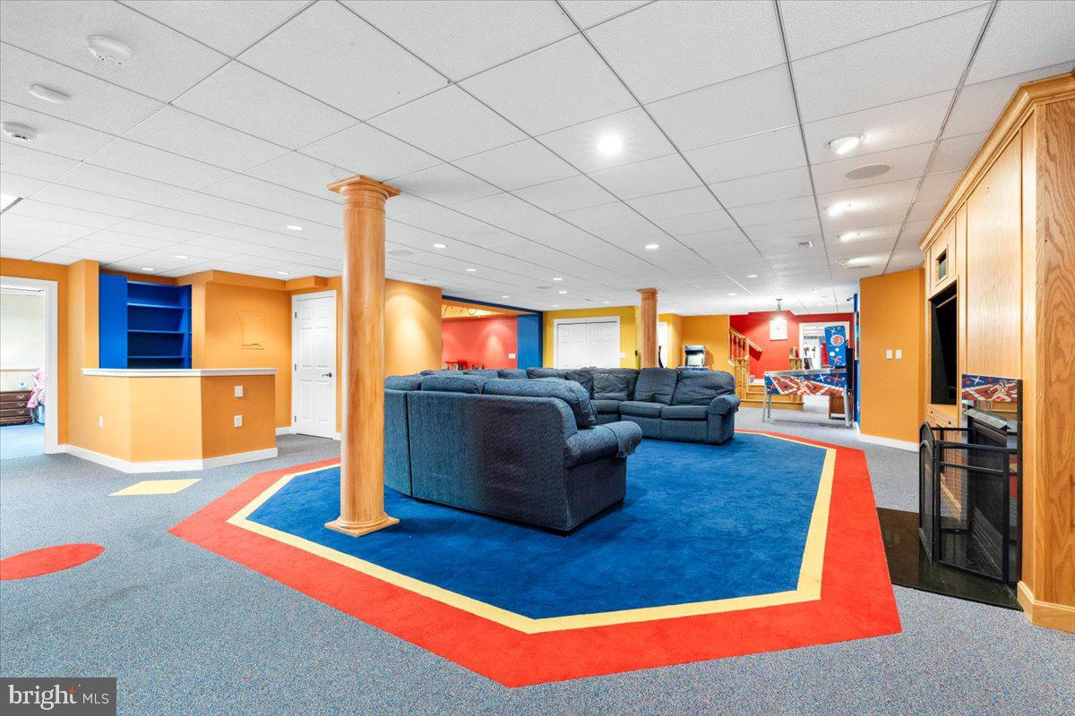 Frederick, Maryland, 21702, United States, 5 Bedrooms Bedrooms, ,8 BathroomsBathrooms,Residential,Active,2002354