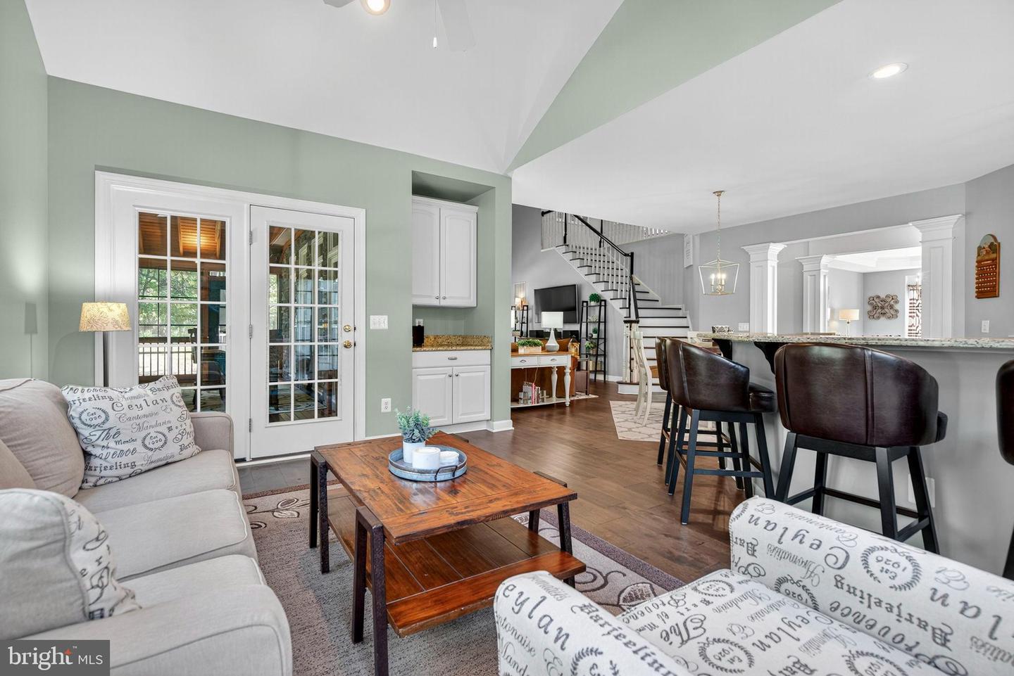 Aldie, Virginia, 20105, United States, 5 Bedrooms Bedrooms, ,5 BathroomsBathrooms,Residential,Active,2010541